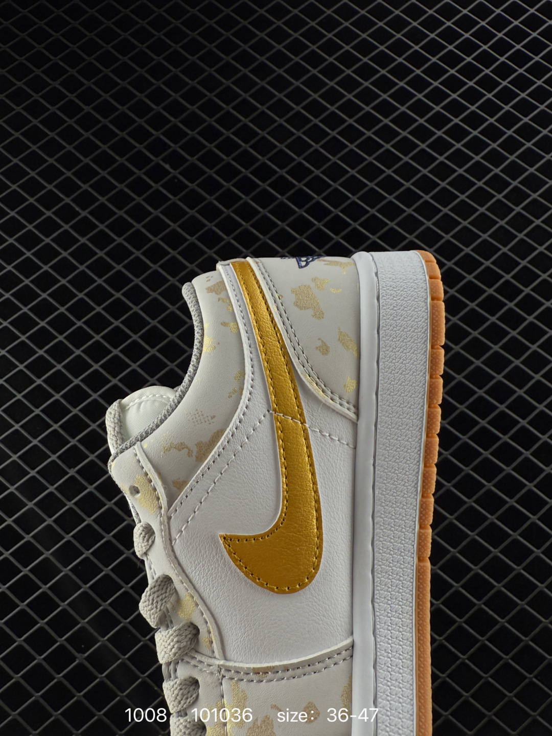 Nike Wmns Air Jordan 1 Low GS”Team Gold“